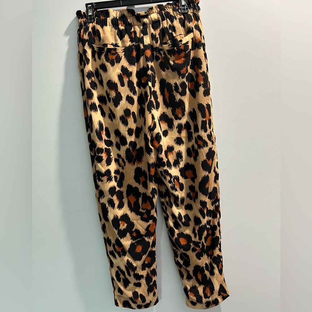 New York & Company Leopard Print Cropped Pants - Picture 3 of 5